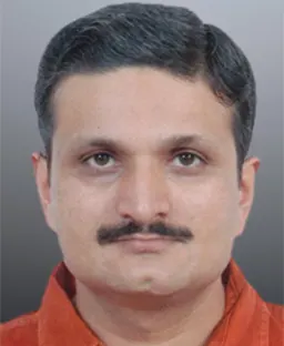 dr-praveen-saxena